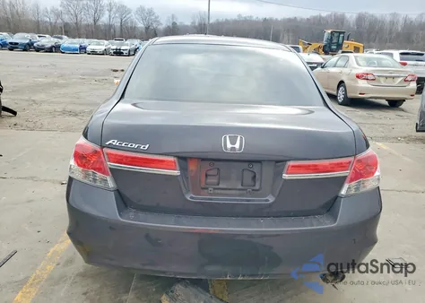 2011 Honda Accord Ex z USA, uszkodzony, nr VIN 1HGCP2F70BA056768